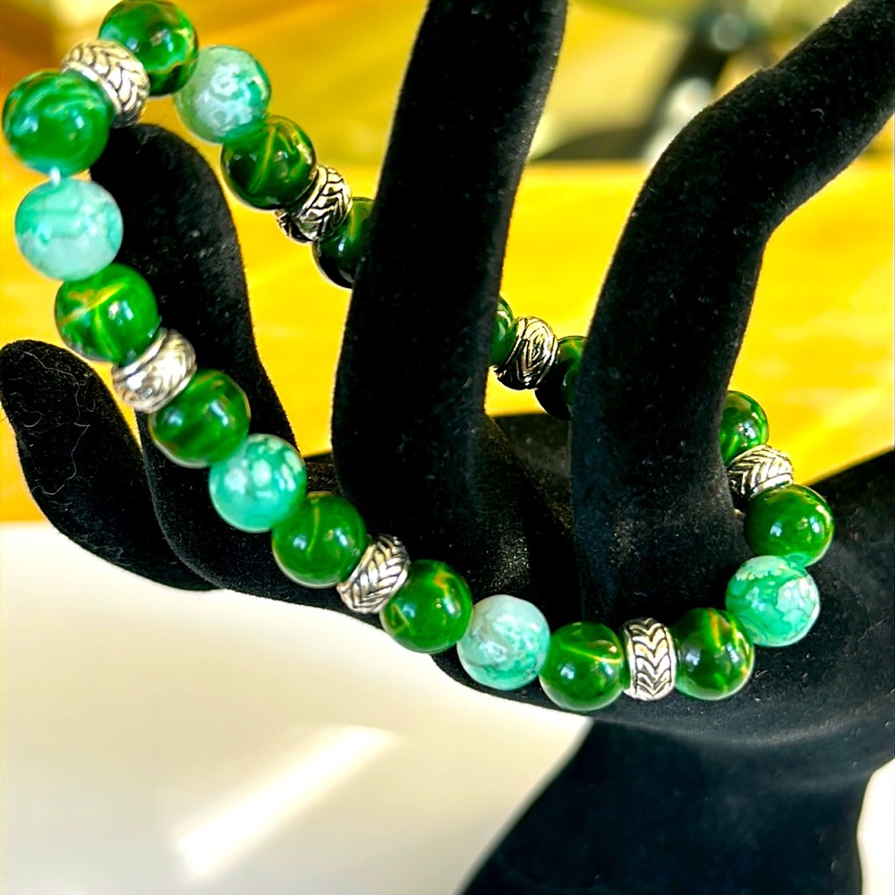 New Ladies Shades of Green Handmade Beaded Bracelet with Silver